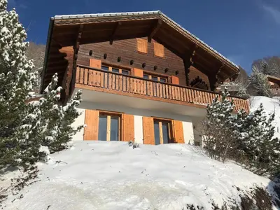 Das Gebäude in dem sich das Chalet befindet