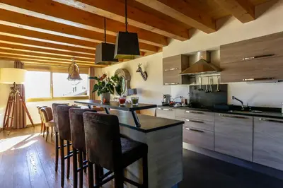 Küche/Küchenzeile in der Unterkunft Crans Luxury Lodges