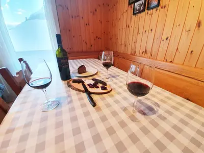 Getränke in der Unterkunft Ferienwohnungen Wallis - Randa bei Zermatt