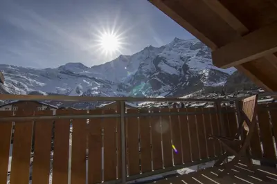 Ein allgemeiner Bergblick oder ein Berglick von der Ferienwohnung aus