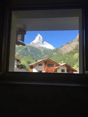 Ein allgemeiner Bergblick oder ein Berglick von der Ferienwohnung aus