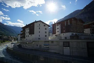Ein allgemeiner Bergblick oder ein Berglick von der Ferienwohnung aus