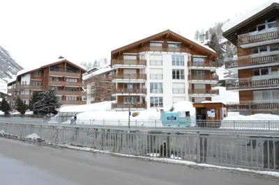 Haus Orta im Winter