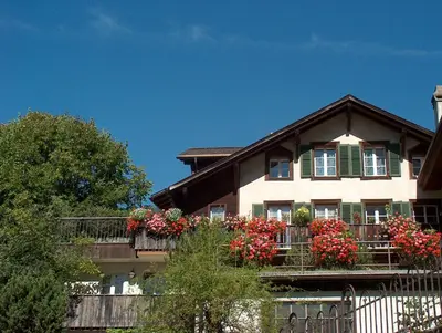 Ein Balkon oder eine Terrasse in der Unterkunft FERIENWOHNUNGEN Chalet Hohturnen