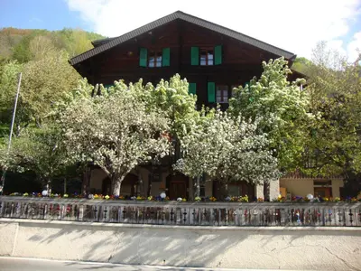 Das Gebäude in dem sich das Gasthaus befindet