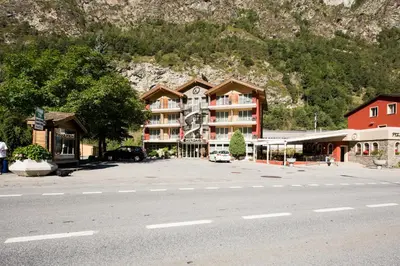 Ein allgemeiner Bergblick oder ein Berglick von des Hotels aus