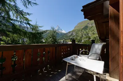 Ein allgemeiner Bergblick oder ein Berglick von der Ferienwohnung aus
