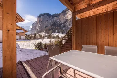 Ein allgemeiner Bergblick oder ein Berglick von der Ferienwohnung aus