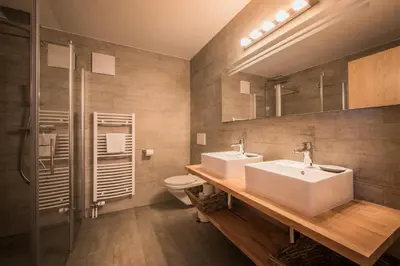 Ein Badezimmer in der Unterkunft Luterbach