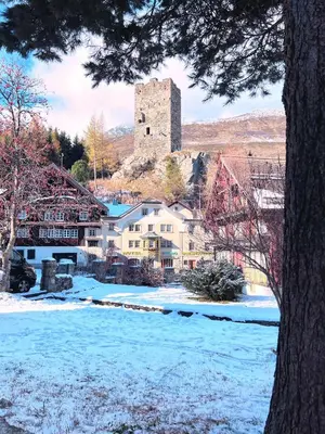 Jugendherberge Hospental im Winter