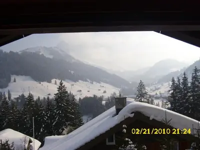 Ein allgemeiner Bergblick oder ein Berglick von der Ferienwohnung aus
