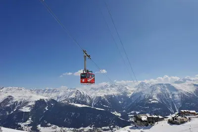 Ein allgemeiner Bergblick oder ein Berglick von der Ferienwohnung aus
