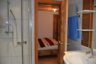 Ein Badezimmer in der Unterkunft Chalet Truffer Ulrichen