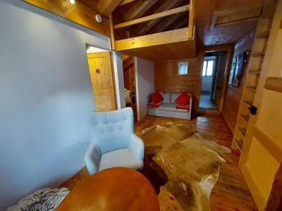 Ein Sitzbereich in der Unterkunft Gîte du Prilet