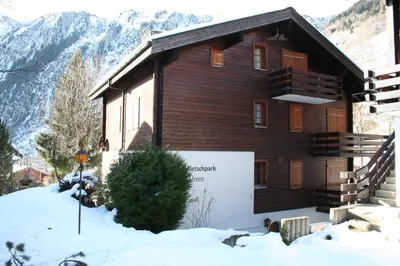 Ein allgemeiner Bergblick oder ein Berglick von der Ferienwohnung aus