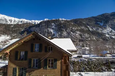 Ein allgemeiner Bergblick oder ein Berglick von des Hotels aus
