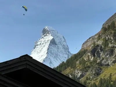 Ein allgemeiner Bergblick oder ein Berglick von der Ferienwohnung aus