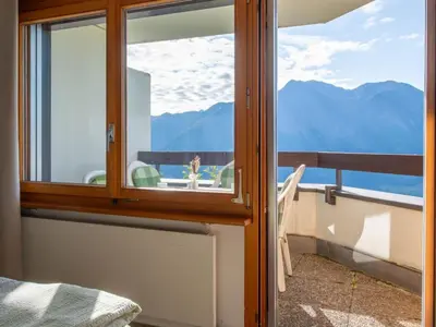 Ein allgemeiner Bergblick oder ein Berglick von der Ferienwohnung aus