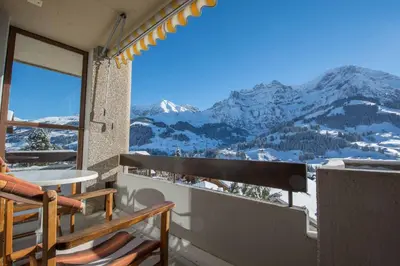 Ein allgemeiner Bergblick oder ein Berglick von der Ferienwohnung aus