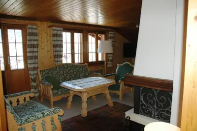 Ein Sitzbereich in der Unterkunft Ferienwohnung Uf dr Liwwi