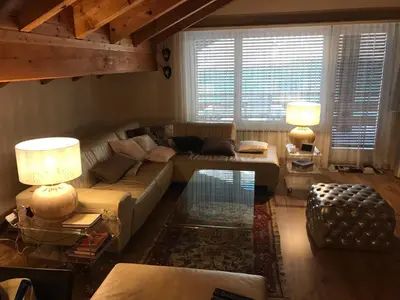Ein Sitzbereich in der Unterkunft 328 Ringstrasse