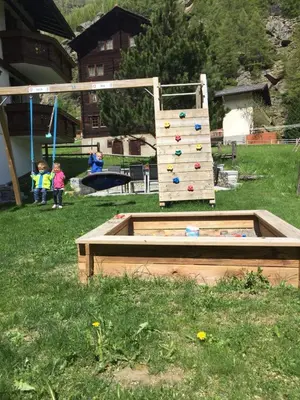 Ein Kinderspielbereich in der Unterkunft Apartment Sunshine