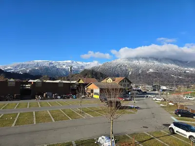 Ein allgemeiner Bergblick oder ein Berglick von des Hotels aus