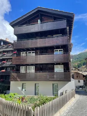 Das Gebäude in dem sich die Ferienwohnung befindet