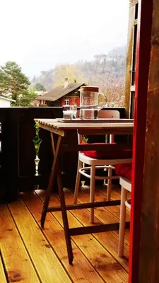 Ein allgemeiner Bergblick oder ein Berglick von des Bed & Breakfasts aus
