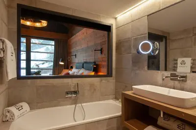 Ein Badezimmer in der Unterkunft 22 Summits Boutique Hotel
