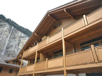Ein allgemeiner Bergblick oder ein Berglick von der Ferienwohnung aus
