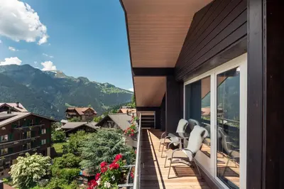 Ein allgemeiner Bergblick oder ein Berglick von des Hotels aus