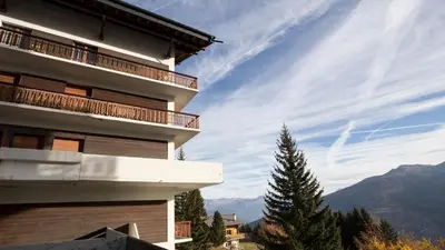 Ein allgemeiner Bergblick oder ein Berglick von der Ferienwohnung aus