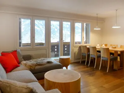 Ein Sitzbereich in der Unterkunft Apartment Chalet Bodmisunne-2 by Interhome