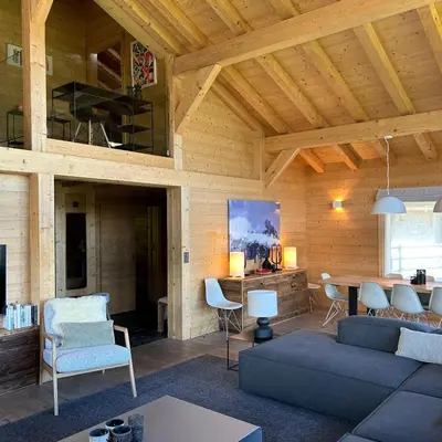 Ein Sitzbereich in der Unterkunft Be Cool SAUNA & LUXURY chalet 10 pers by Alpvision Résidences