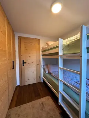 Ein Bett oder Betten in einem Zimmer der Unterkunft Chalet Solaria 2 bedrooms with mountain and garden view