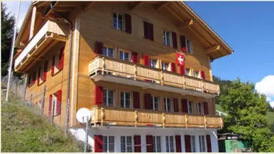 Das Gebäude in dem sich die Ferienwohnung befindet