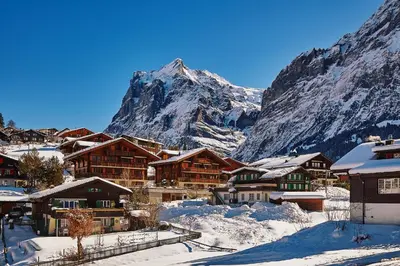 Ein allgemeiner Bergblick oder ein Berglick von der Ferienwohnung aus
