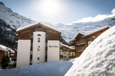Ein allgemeiner Bergblick oder ein Berglick von der Ferienwohnung aus