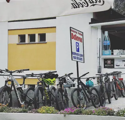 Radfahren an der Unterkunft Pension Bellevue Gondo oder in der Nähe