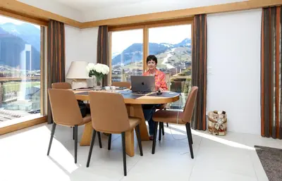 Ein allgemeiner Bergblick oder ein Berglick von der Ferienwohnung aus