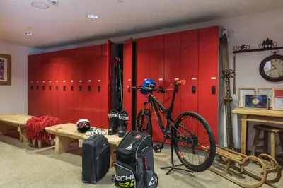 Radfahren an der Unterkunft Matterhorn Lodge Boutique Hotel & Apartments oder in der Nähe