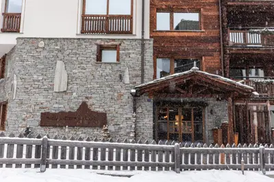 Matterhorn Lodge Boutique Hotel & Apartments im Winter