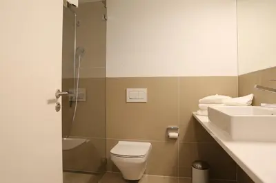 Ein Badezimmer in der Unterkunft Bolero 4.5 Dachzimmerwohnung