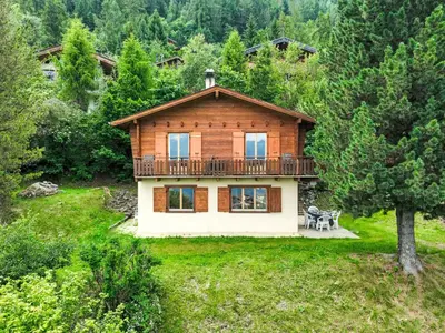 Das Gebäude in dem sich das Chalet befindet