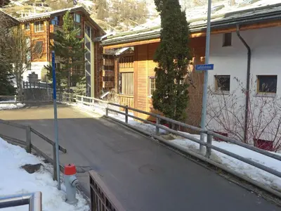 Das Gebäude in dem sich die Ferienwohnung befindet