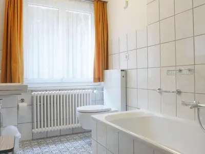 Ein Badezimmer in der Unterkunft Apartment Viscaria-1 by Interhome