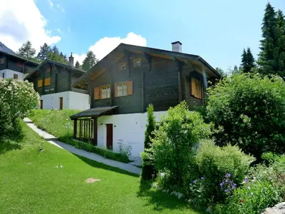 Das Gebäude in dem sich das Chalet befindet