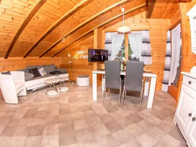 TV/Unterhaltungsangebot in der Unterkunft Apartment Kelly by Interhome