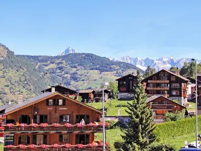 Ein allgemeiner Bergblick oder ein Berglick von der Ferienwohnung aus